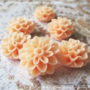 6 Resin Chrysanthemum Flower Cabochons Accessory 15x8mm