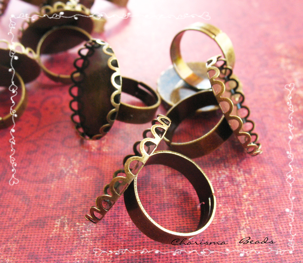 12 Adjustable Brass Ring Shanks, Tray Round, 26mm, Tray Inner 26mm, Inner Diameter Ring: 17.5mm